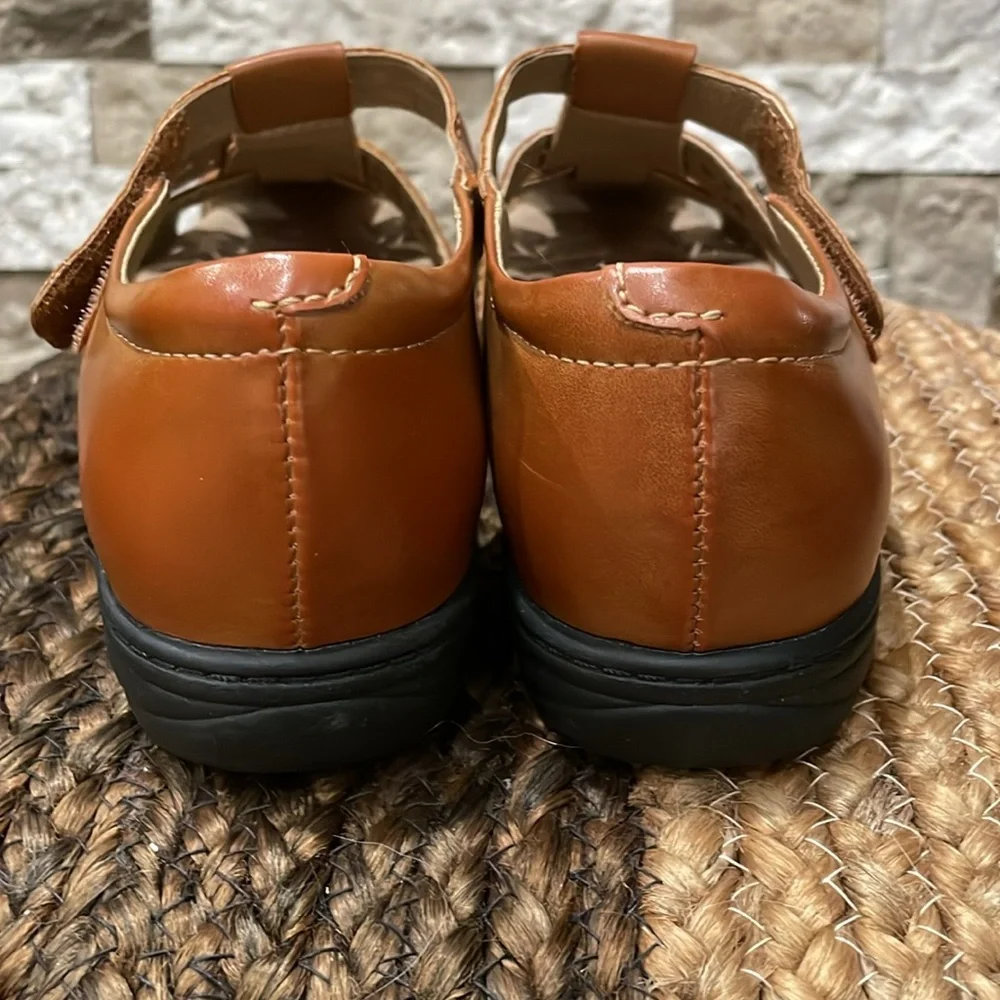 EARTH SPIRIT GELRON Women's Tan Sandals Sz 8 - Picture 4 of 11